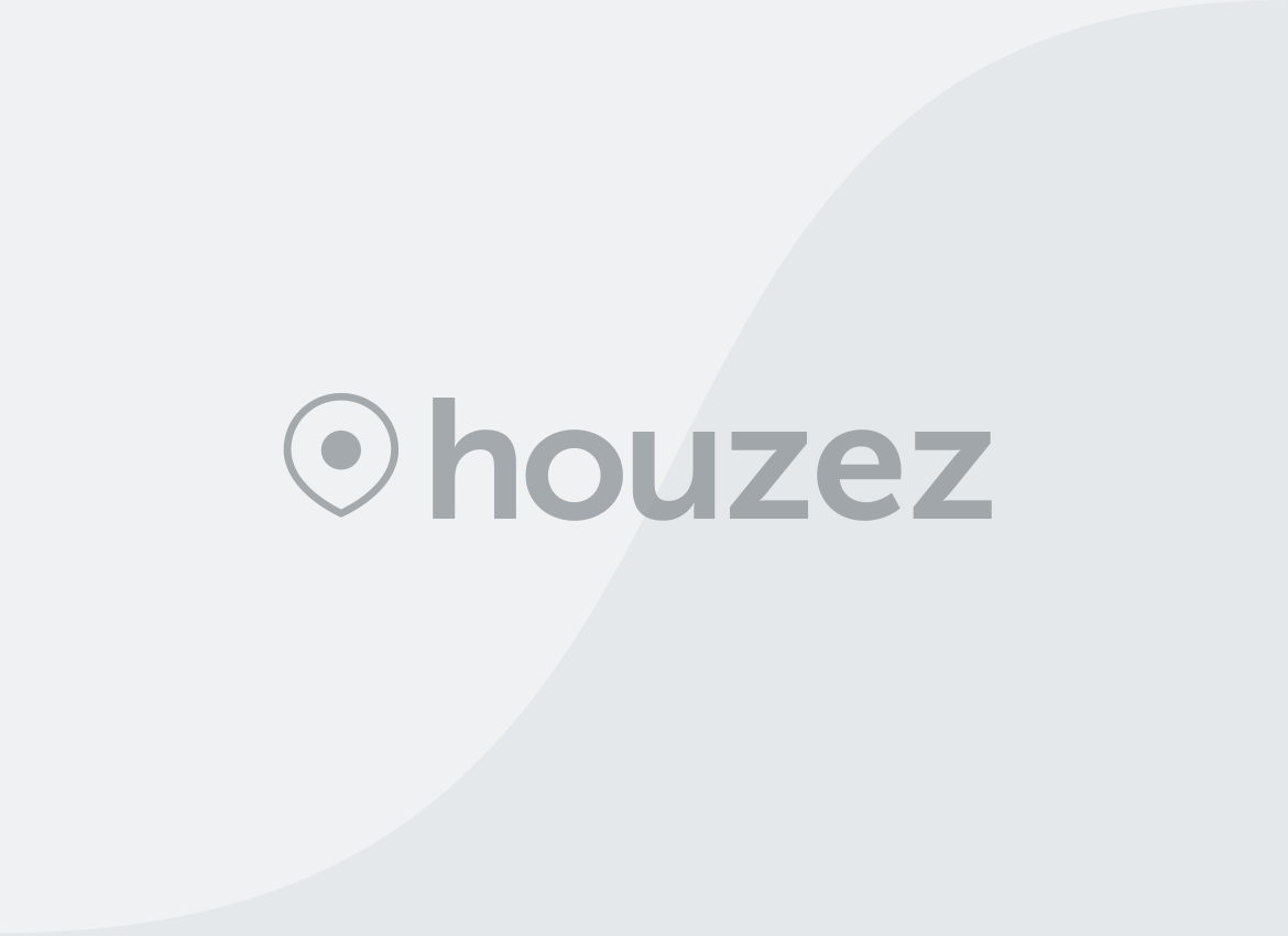 Exclusive sole mandatePrice 1.4 mil EenhanaProof of Funds required before viewing Whatz up and will contact you.